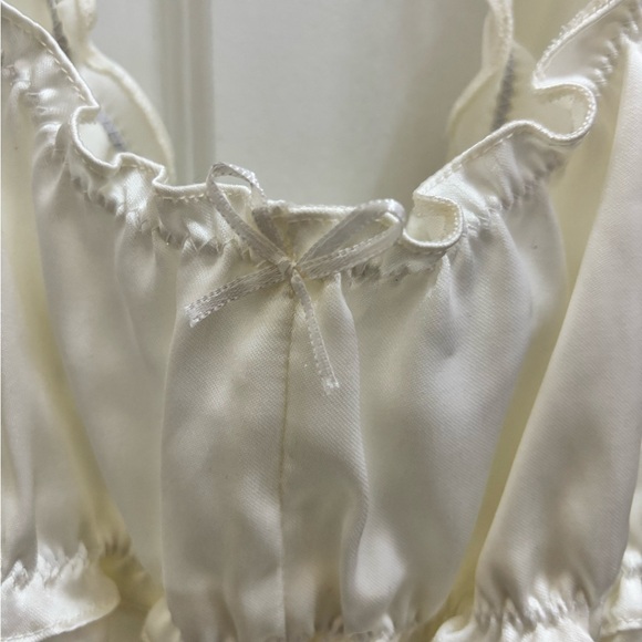 Zara Cream Ruffled Top - Picture 2 of 8